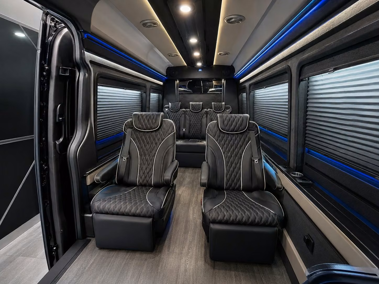 browse a large selection of airport bus rentals for st paul sports teams and school groups