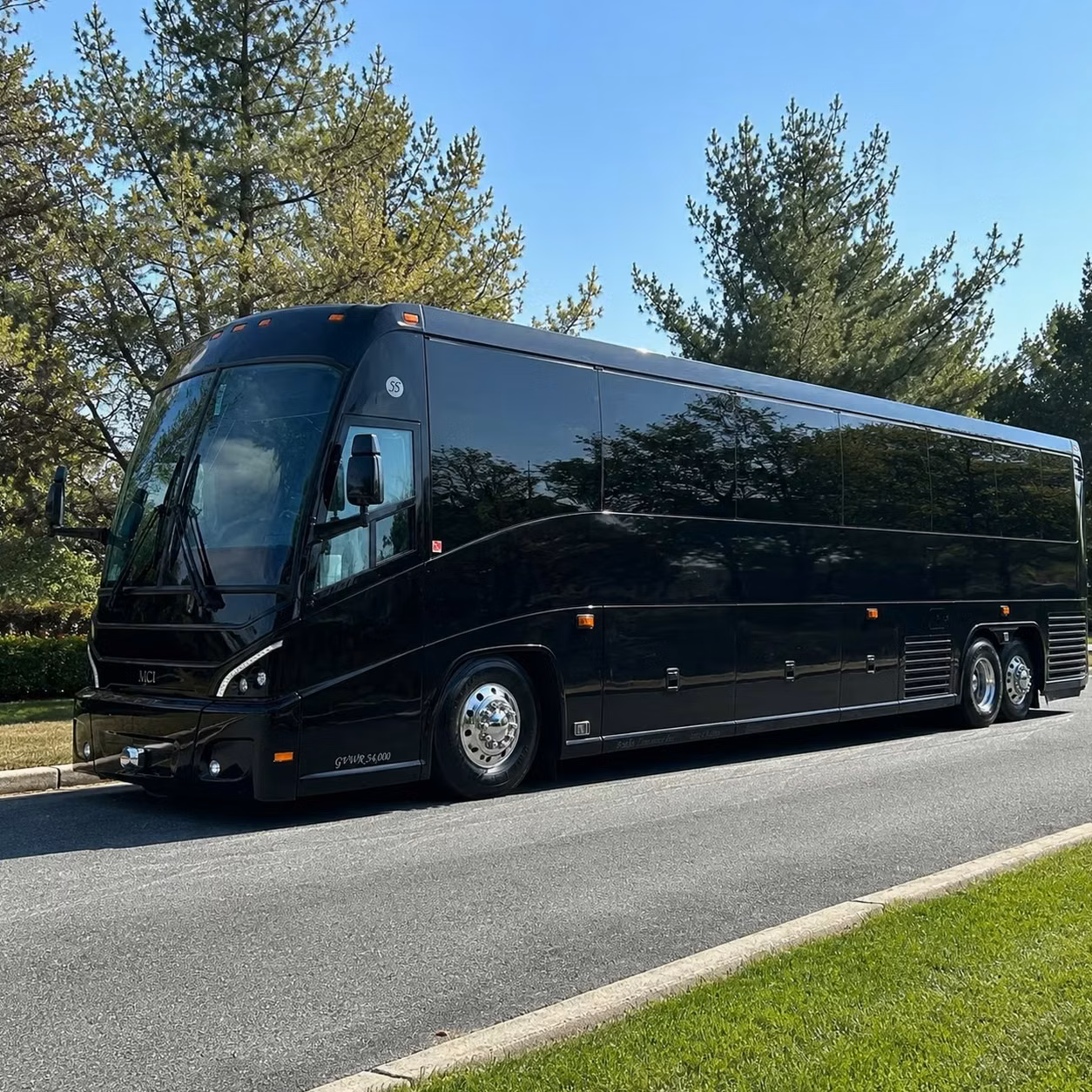 busrentalstpaul com is how st paul companies handle airport shuttle transportation for employees and executive teams