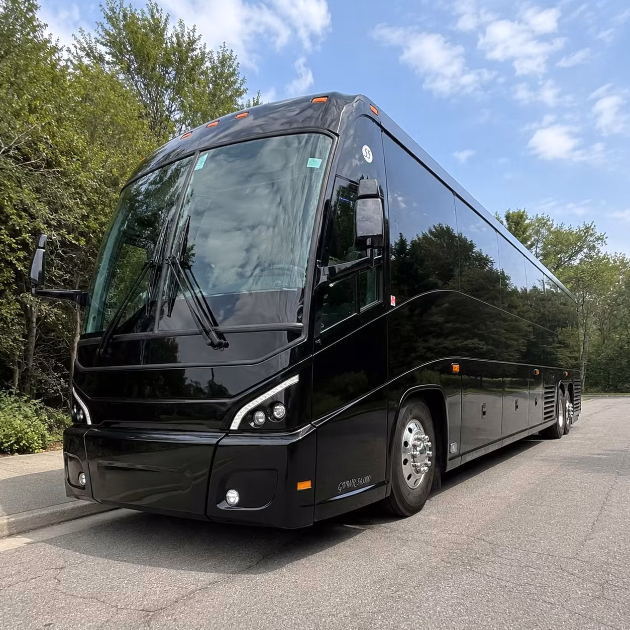 shuttle personnel between the capitol complex and fort snelling efficiently